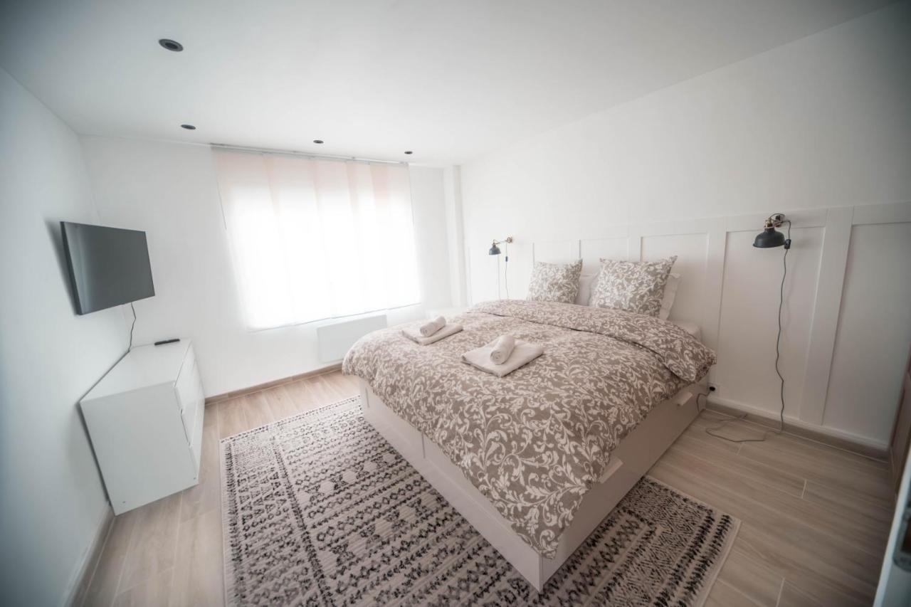 Appartement Avec Jardin Prive - Pacy Sur Eure Pacy-sur-Eure Exterior foto